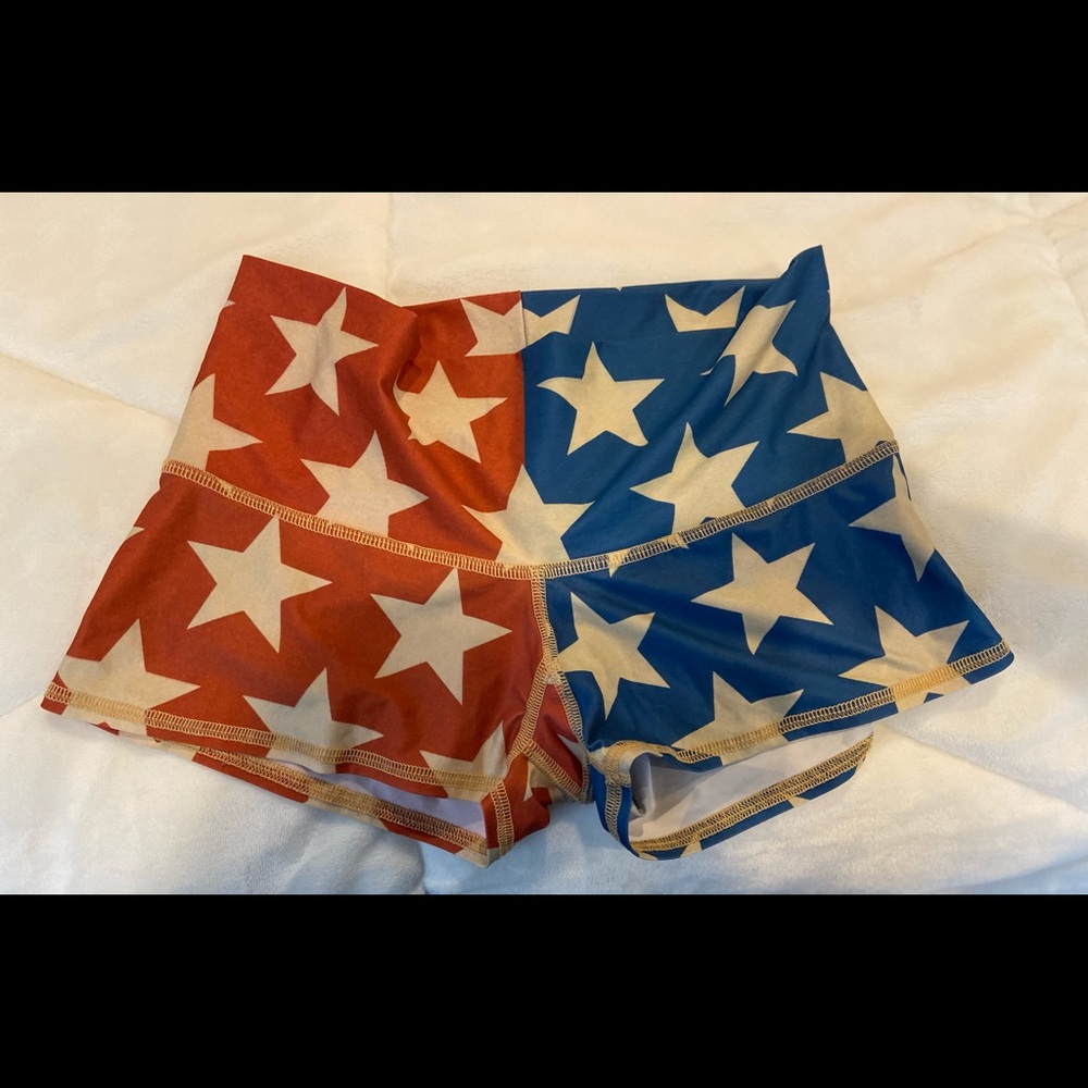 Teeki sun short